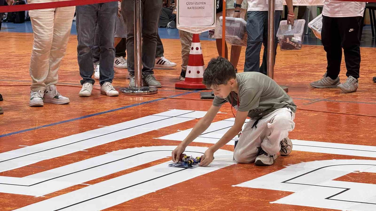 SAKARYA ROBOT VE TEKNOLOJİ OLİMPİYATLARI BAŞLADI
