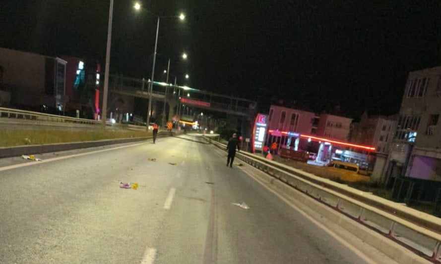 SAMSUN'UN BAFRA İLÇESİNDE MEYDANA GELEN TRAFİK KAZASINDA, OTOMOBİLİN ÇARPTIĞI 21 YAŞINDAKİ GENÇ...
