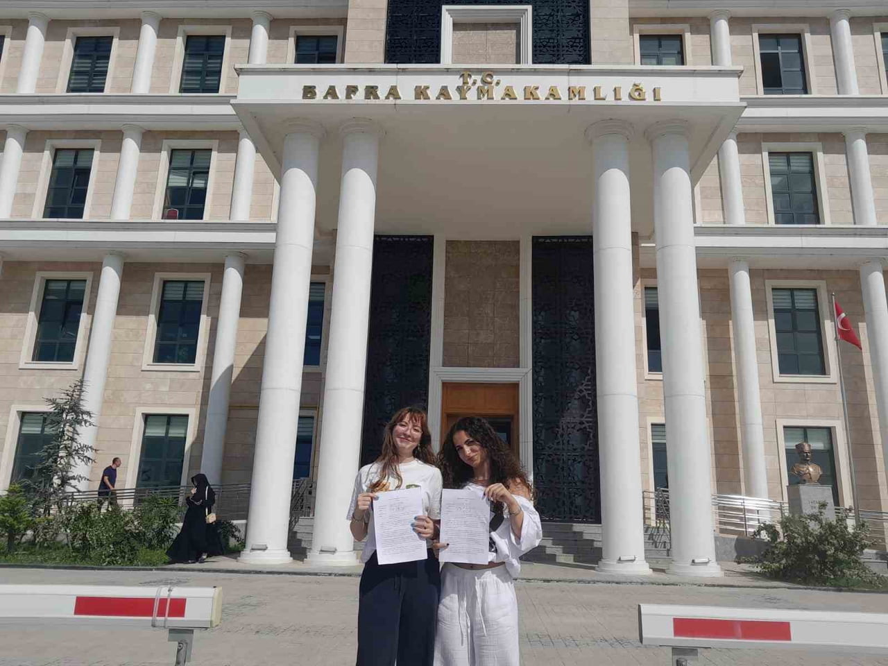 SAMSUN'UN BAFRA İLÇESİNDE YÜKSEKÖĞRETİM KURUMLARI SINAVI'NA (YKS) GİRECEK İKİ ÖĞRENCİ, YABANCI DİL...