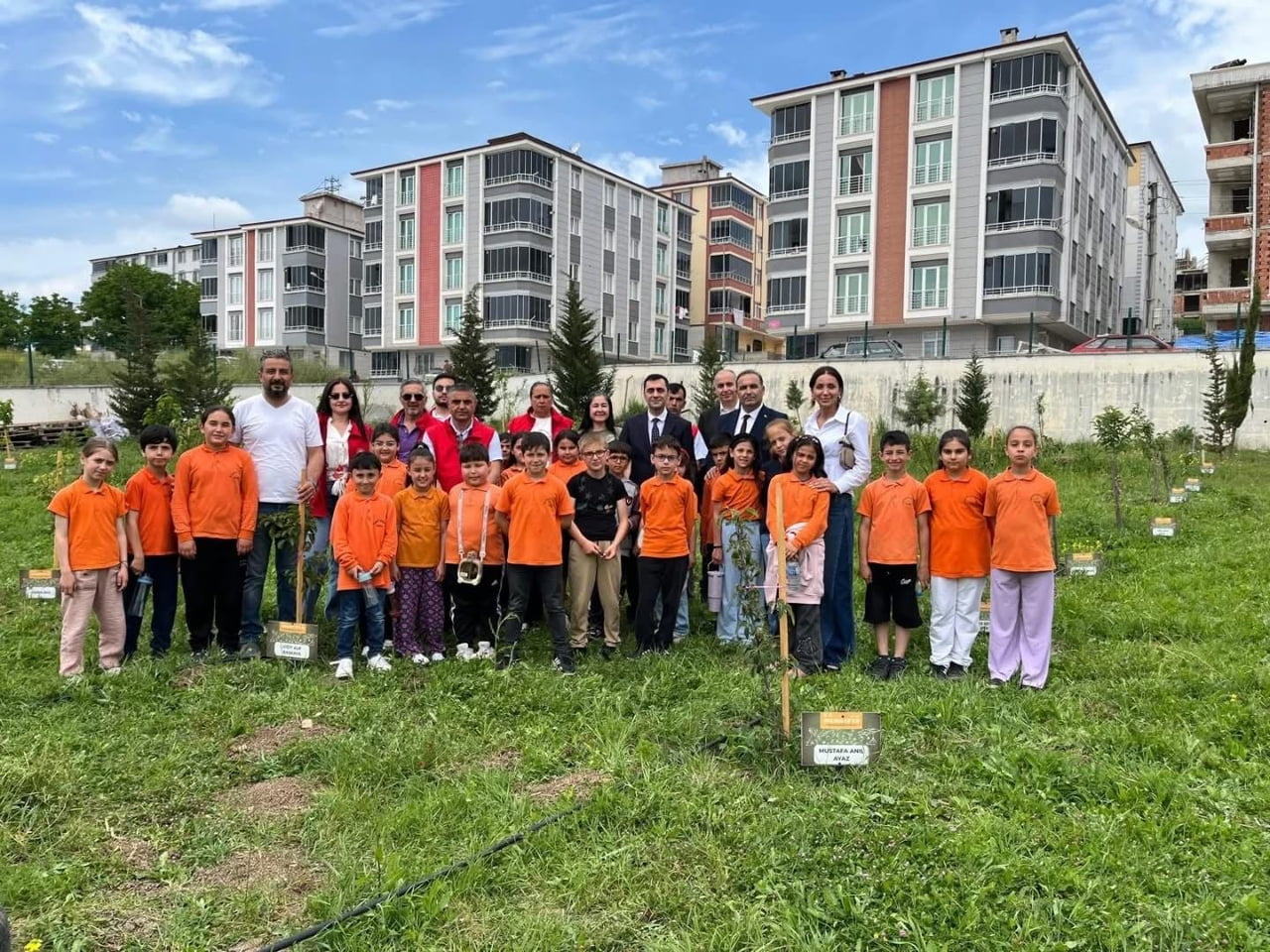 SAMSUN'UN KAVAK İLÇESİNDE YÜRÜTÜLEN PROJE KAPSAMINDA ÖĞRENCİLER TARAFINDAN OKUL SERASINDA...