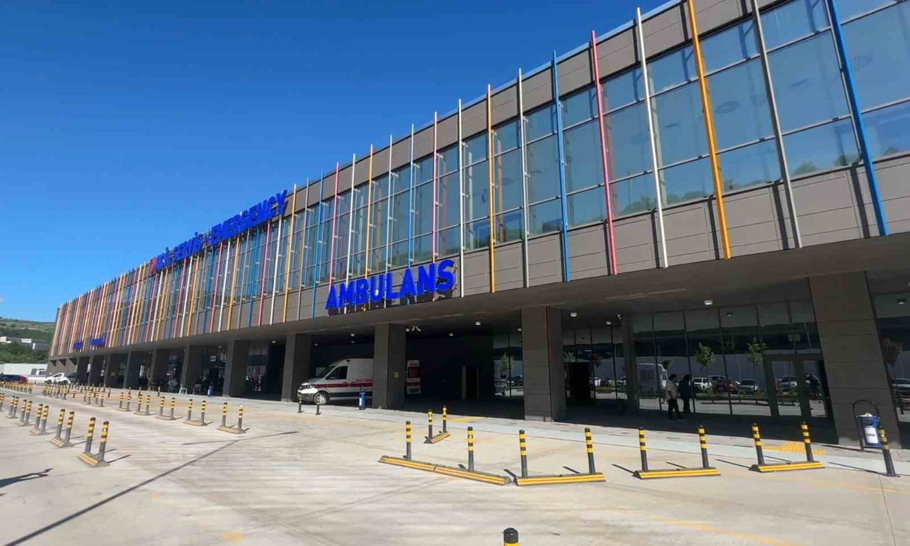 SAMSUN'UN TEKKEKÖY İLÇESİNDE YAPIMI DEVAM EDEN İLÇE DEVLET HASTANESİ İNŞAATINDA ÇALIŞAN BİR İŞÇİ...