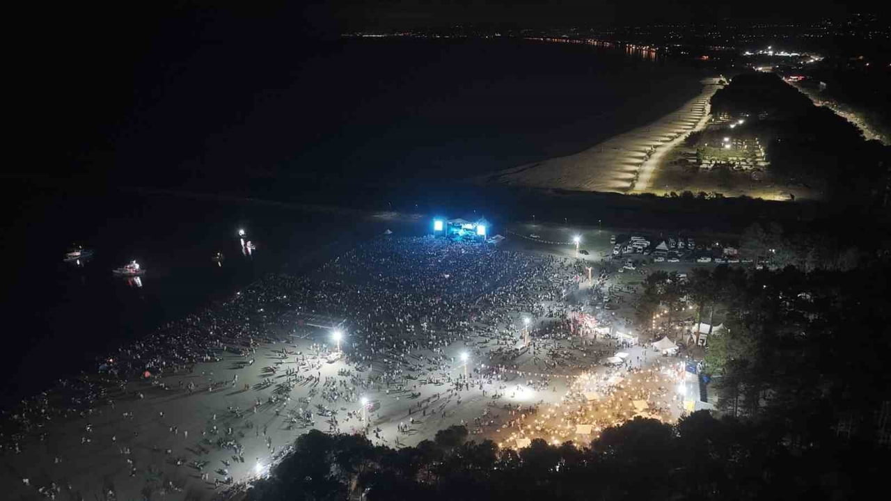 SAMSUN'UN TERME İLÇESİNDE DÜZENLENEN TERME YAZ FESTİVALİ KAPSAMINDA SAHNE ALAN RAP SANATÇISI SEFO...