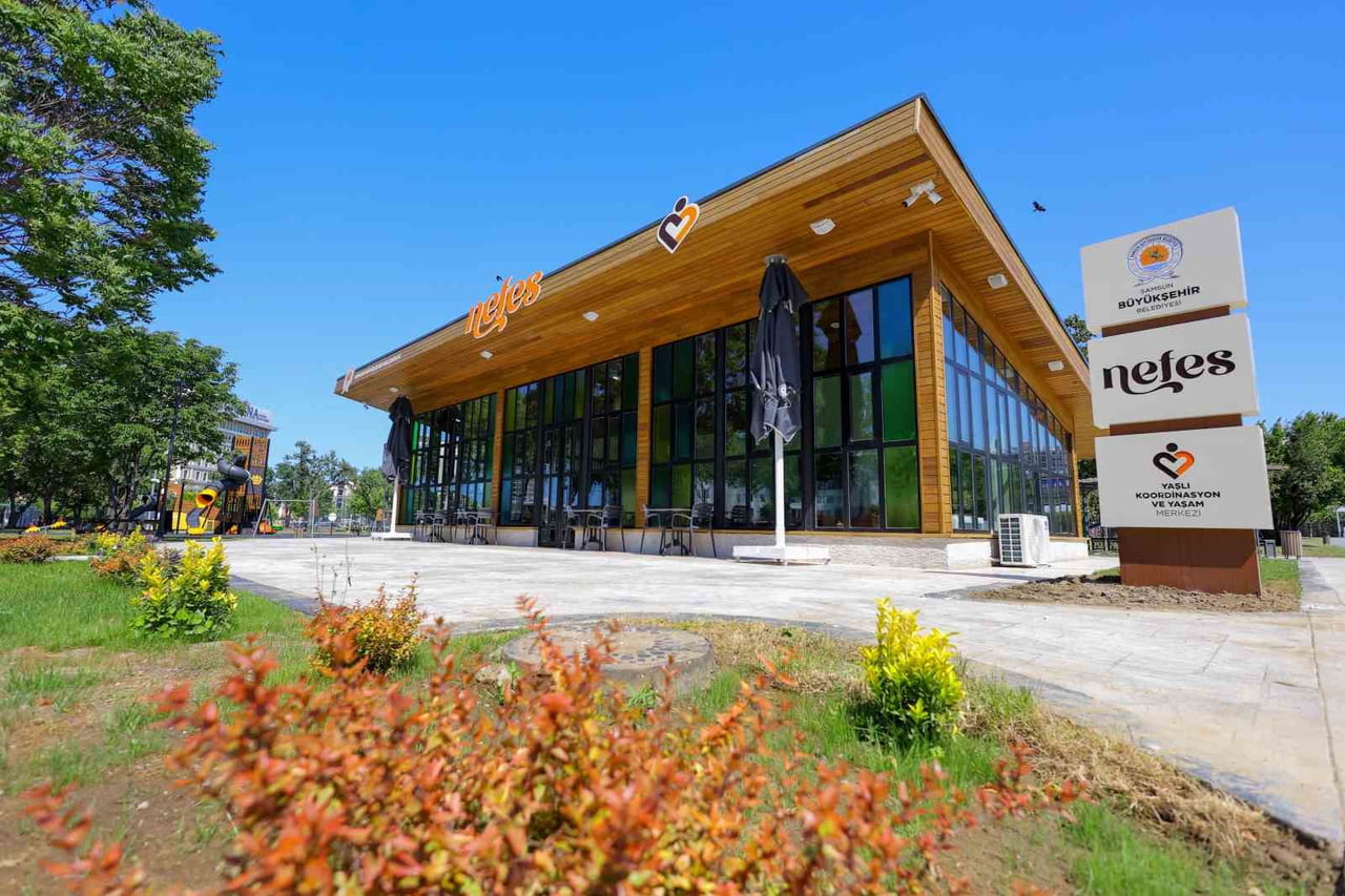 SAMSUN BÜYÜKŞEHİR BELEDİYE BAŞKANI HALİT DOĞAN’IN “NEFES” PROJESİNİN BİR AYAĞI OLAN YAŞLI...