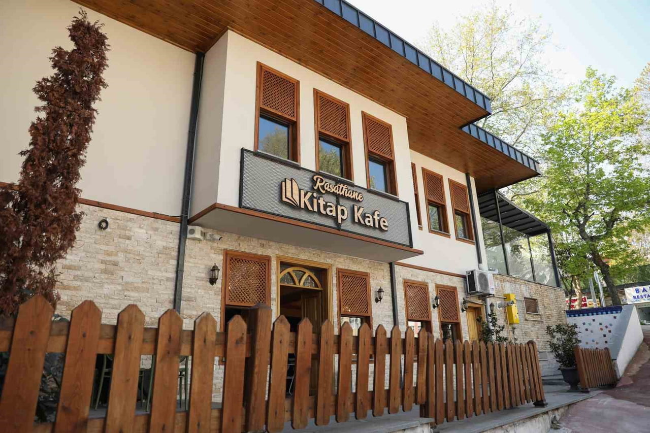 SAMSUN BÜYÜKŞEHİR BELEDİYESİ TARAFINDAN KENTE KAZANDIRILAN RASATHANE KİTAP KAFE, AÇILDIĞI GÜNDEN...
