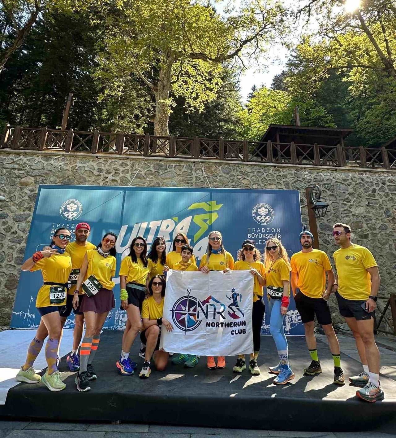 SAMSUN’DA GÖNÜLLÜLÜK ESASIYLA KURULAN BİR KOŞU TOPLULUĞUNUN SPORCULARI, TRABZON’UN MAÇKA İLÇESİNDE...
