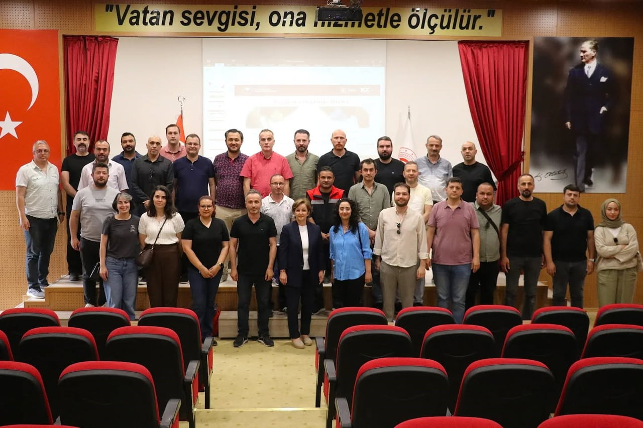 SAMSUN’DA HAYVANCILIKTA DİJİTAL DÖNÜŞÜMÜN ÖNEMLİ ADIMLARINDAN BİRİ OLAN GÜVENLİ ELEKTRONİK KÜPE VE...