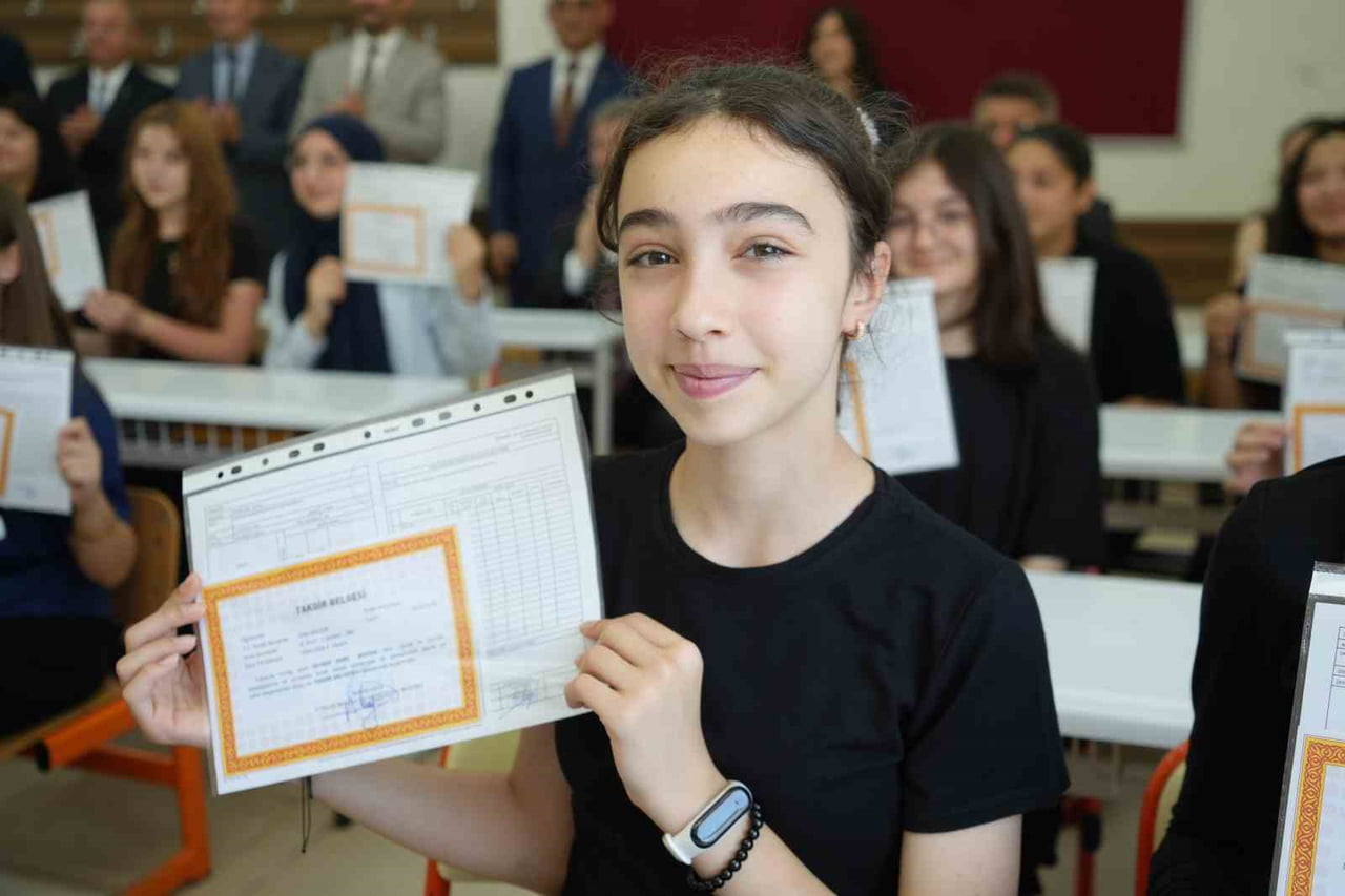 SAMSUN’DA İL MİLLİ EĞİTİM MÜDÜRLÜĞÜ BÜNYESİNDE EĞİTİM GÖREN 253 BİNİN ÜZERİNDE ÖĞRENCİ KARNE...