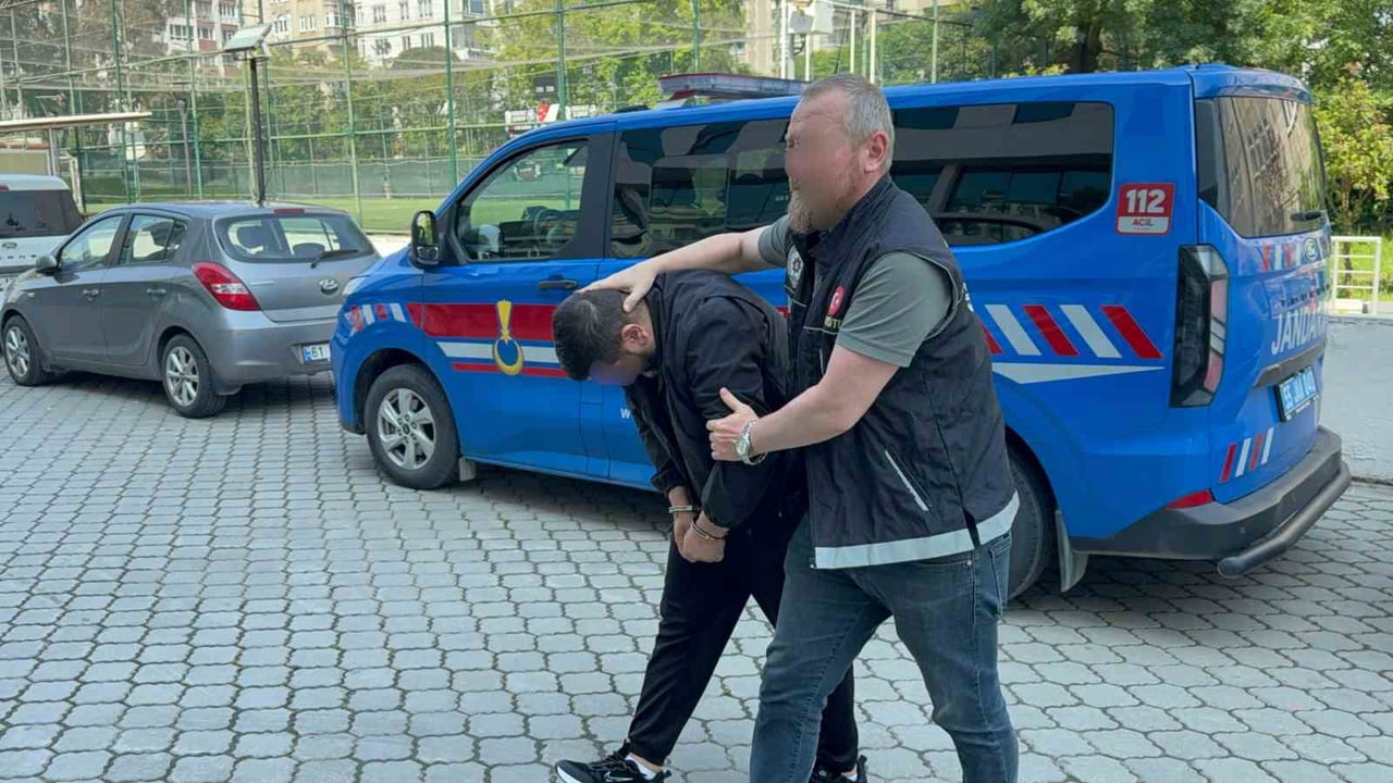 SAMSUN’DA NARKOTİK EKİPLERİNCE DÜZENLENEN OPERASYONDA GÖZALTINA ALINAN 2 ŞÜPHELİ TUTUKLANARAK...