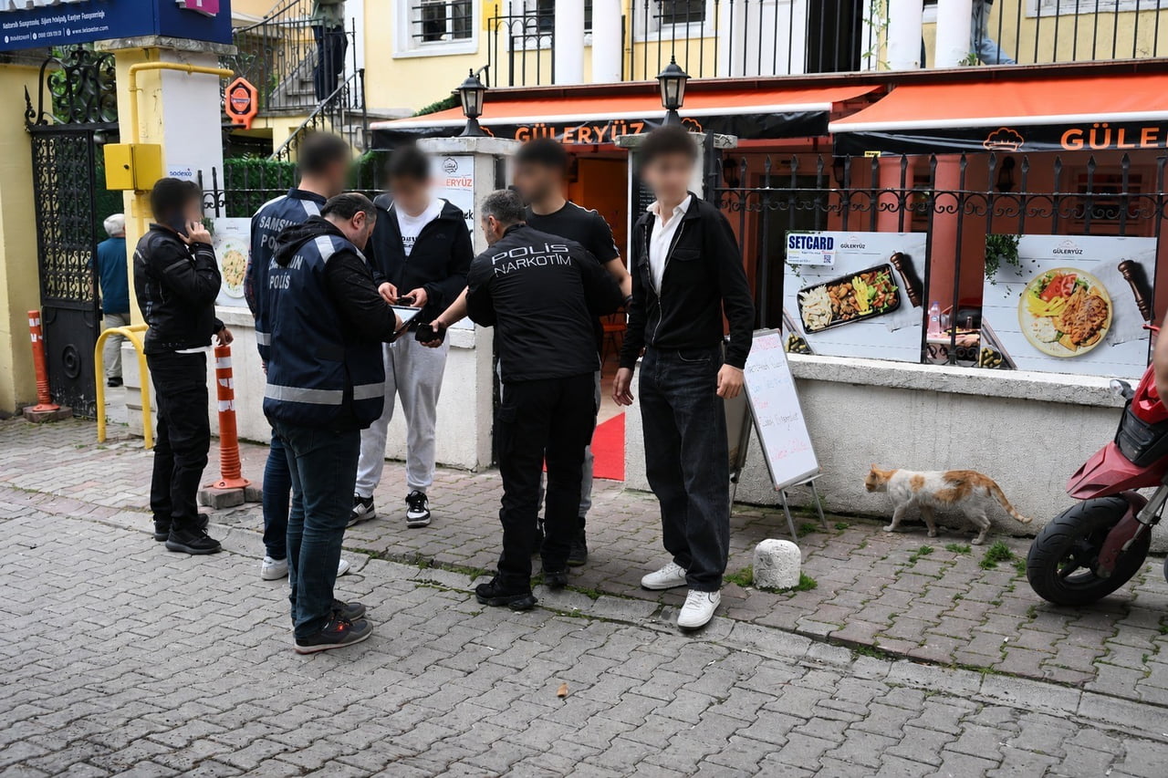 SAMSUN’DA ÖĞRENCİLERİN GÜVENLİĞİNİN SAĞLANMASI AMACIYLA OKUL ÇEVRELERİ VE SERVİS ARAÇLARINA...