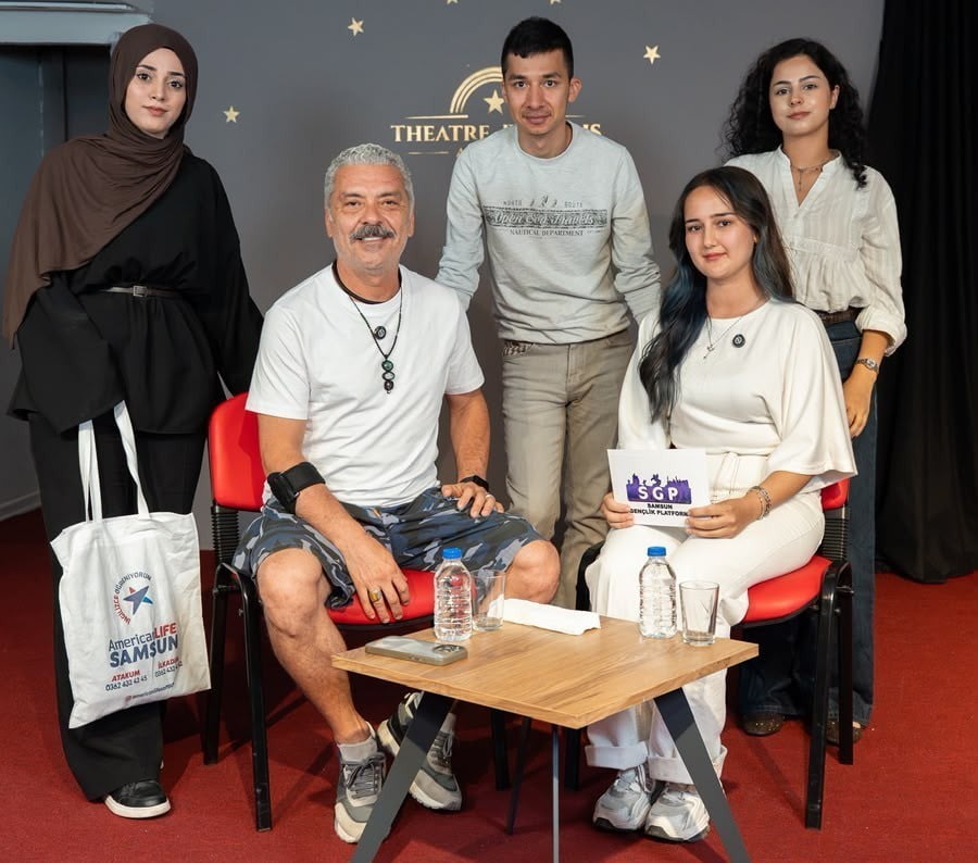 SAMSUN’DA OYUNCULUK DERSLERİ VEREN ÜNLÜ OYUNCU NECMİ YAPICI, HERKESİN OYUNCU OLABİLDİĞİNİ ANCAK...