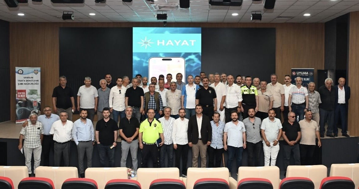 SAMSUN İL EMNİYET MÜDÜRÜ AHMET ARIBAŞ, TOPLU TAŞIMA SEKTÖRÜNÜN TEMSİLCİLERİYLE BİR ARAYA GELEREK...