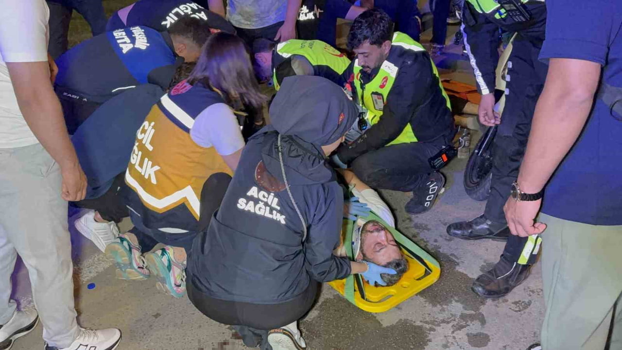 SAMSUN KÜLTÜR YOLU FESTİVALİ KAPSAMINDA BATI PARK’TA DÜZENLENEN BAYHAN KONSERİ SIRASINDA YOLU...