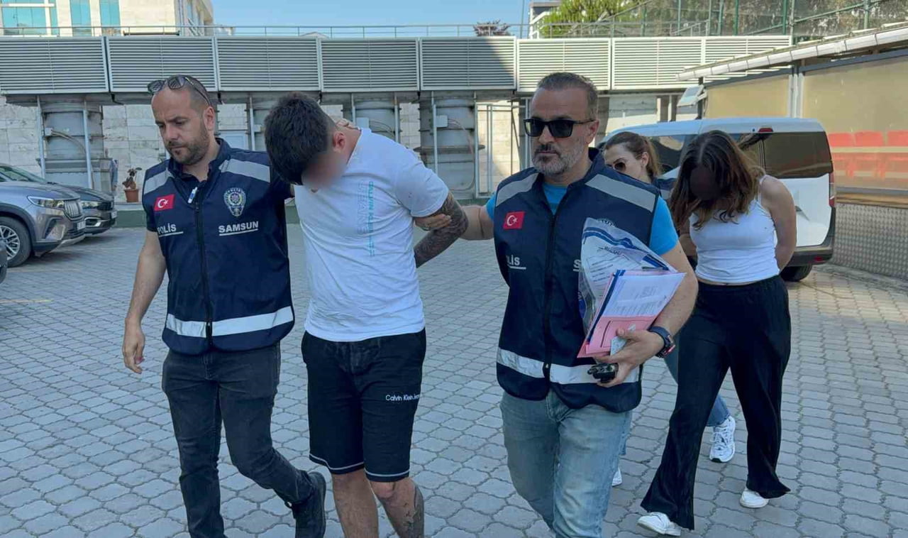 SAMSUN’UN ATAKUM İLÇESİNDE TARTIŞMANIN KAVGAYA DÖNÜŞMESİ SONUCU 1 KİŞİ BIÇAKLA YARALANIRKEN...