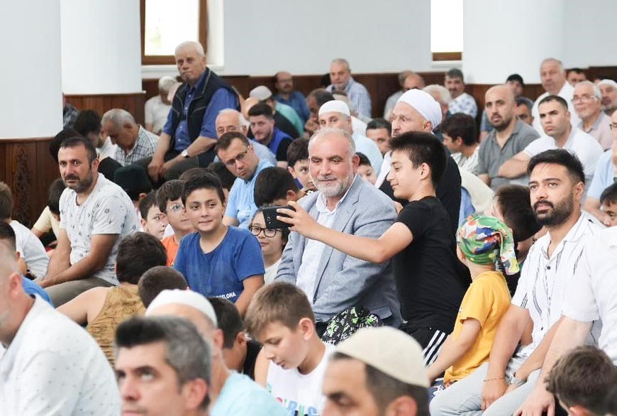 SAMSUN’UN CANİK BELEDİYESİ'NİN ÇOCUKLARI VE GENÇLERİ HEDİYELERLE BULUŞTURDUĞU "HAYDİ GÜLE OYNAYA...