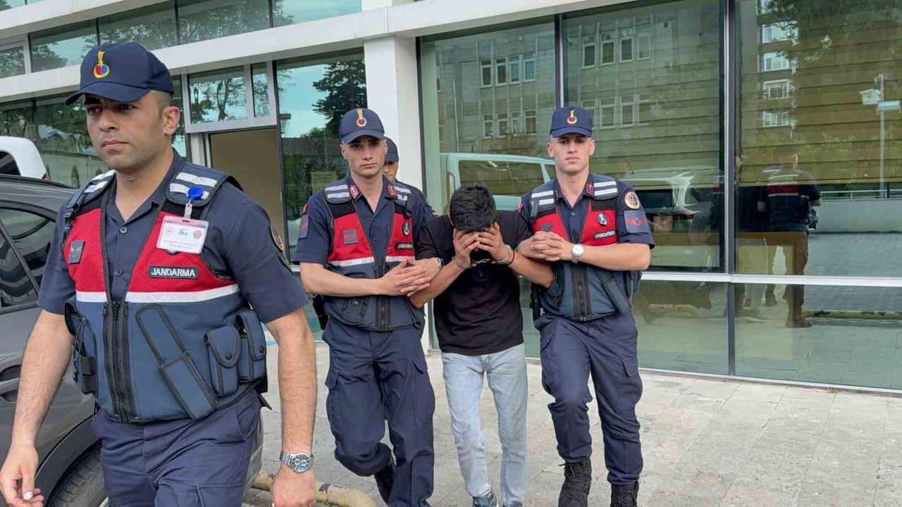 SAMSUN’UN İLKADIM İLÇESİNDE BİR EVE GİREREK 2 ADET TELEVİZYON ÇALDIĞI TESPİT EDİLEN S.K.(27)...