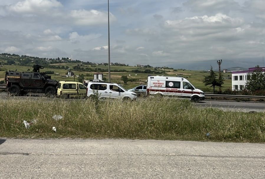 SAMSUN’UN İLKADIM İLÇESİNDE ÇEVRE YOLUNDA MEYDANA GELEN POLİS ARACININ DA KARIŞTIĞI ZİNCİRLEME...