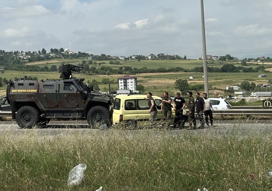 SAMSUN’UN İLKADIM İLÇESİNDE ÇEVRE YOLUNDA MEYDANA GELEN POLİS ARACININ DA KARIŞTIĞI ZİNCİRLEME...