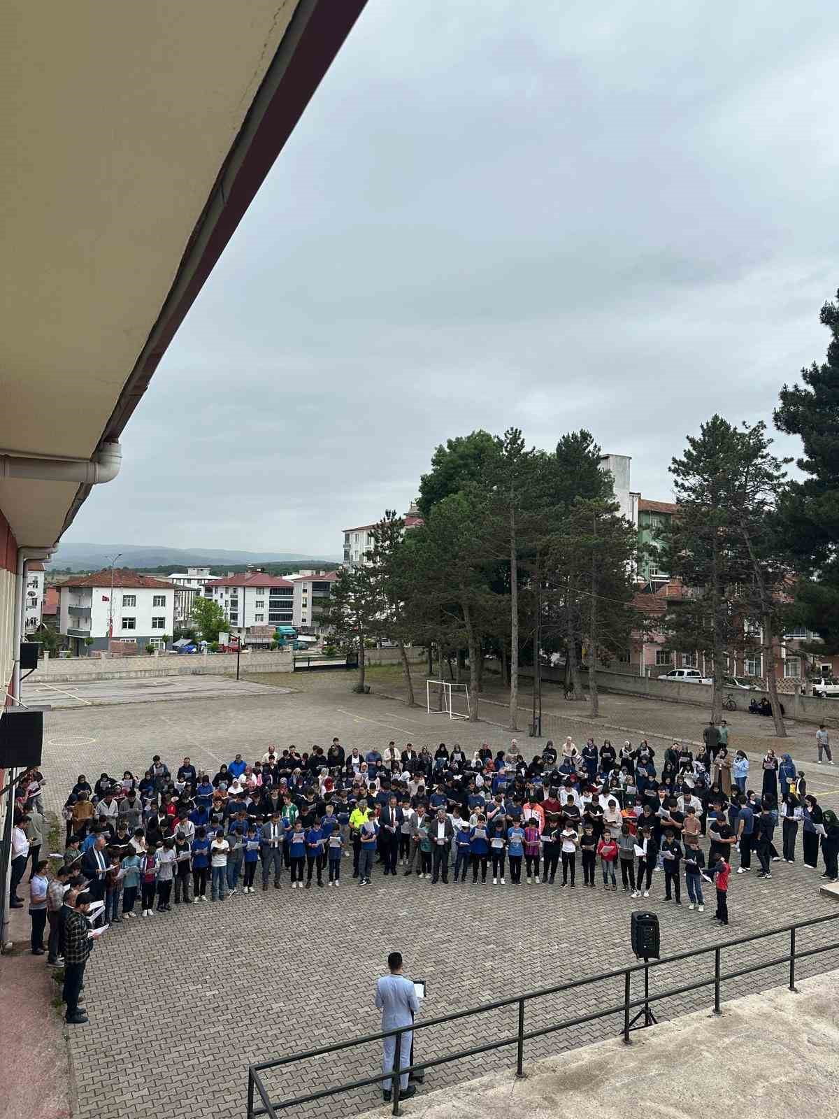 SAMSUN’UN KAVAK İLÇESİNDE GERÇEKLEŞTİRİLEN "1 DAKİKADA 1 HATİM, 1 DAKİKADA 1 MEAL" ETKİNLİĞİ...