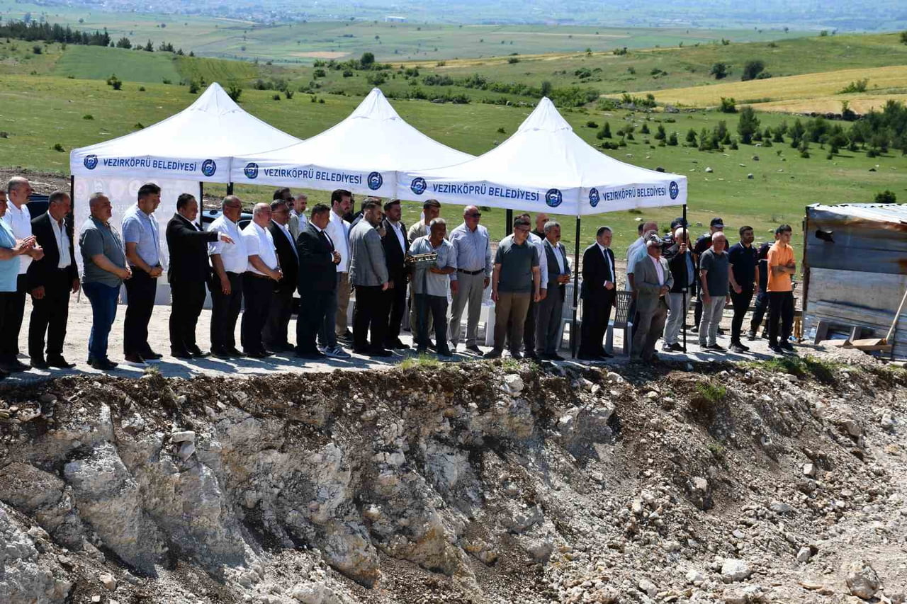 SAMSUN’UN VEZİRKÖPRÜ İLÇESİNDE YAPIM ÇALIŞMALARI DEVAM EDEN KARMA ORGANİZE SANAYİ BÖLGESİ’NDE İLK...