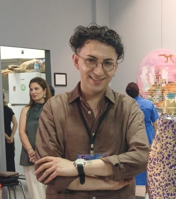 SANAT AKADEMİSİ KURSİYERLERİNİN UZUN SÜREN ÇALIŞMALARININ ÜRÜNÜ OLAN 'FRAGMAN' İSİMLİ KARMA RESİM...