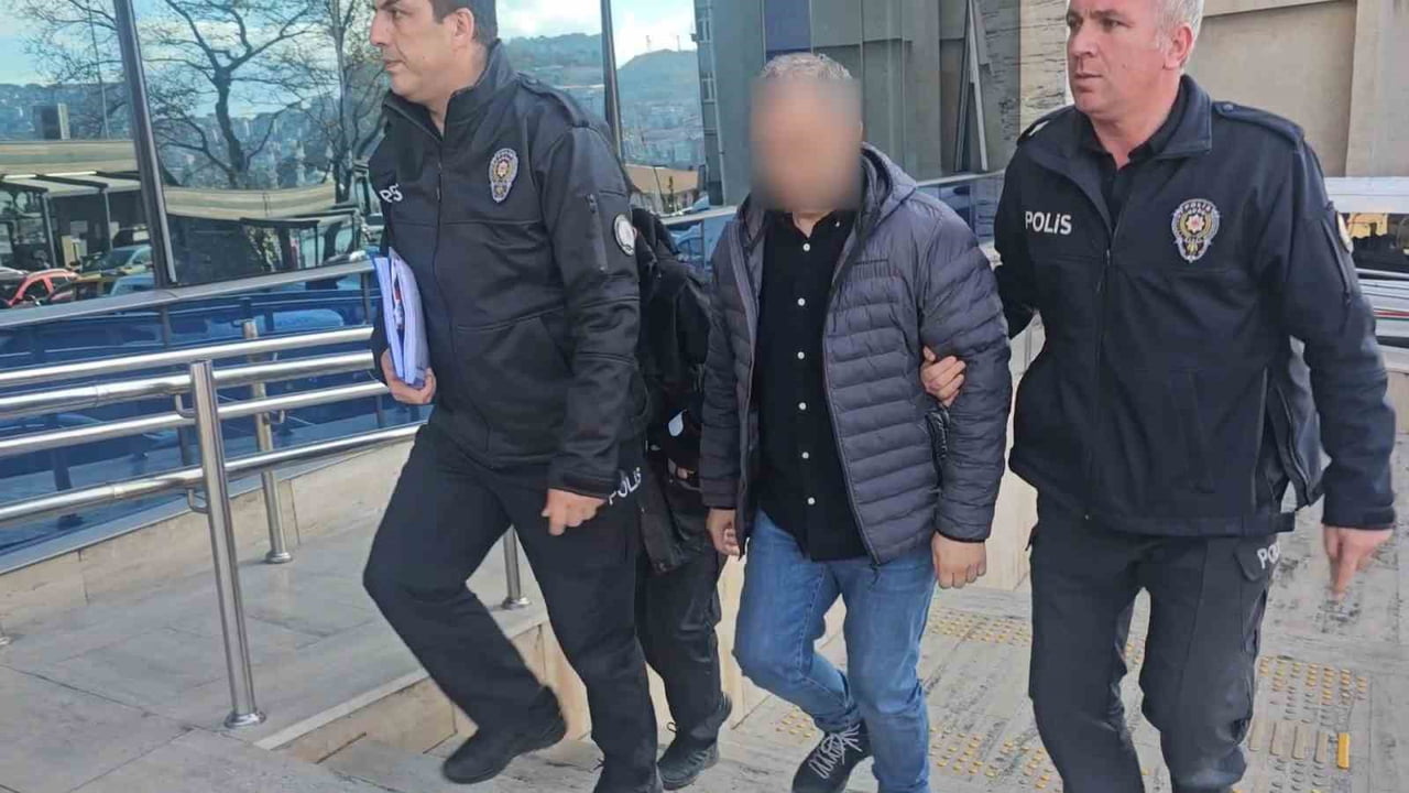 SANIK İSMAİL K. HAKKINDA 1 YIL 10 AY1 5 GÜN HAPİS CEZASI VERİLDİ. HÜKMÜN AÇIKLANMASI GERİ...