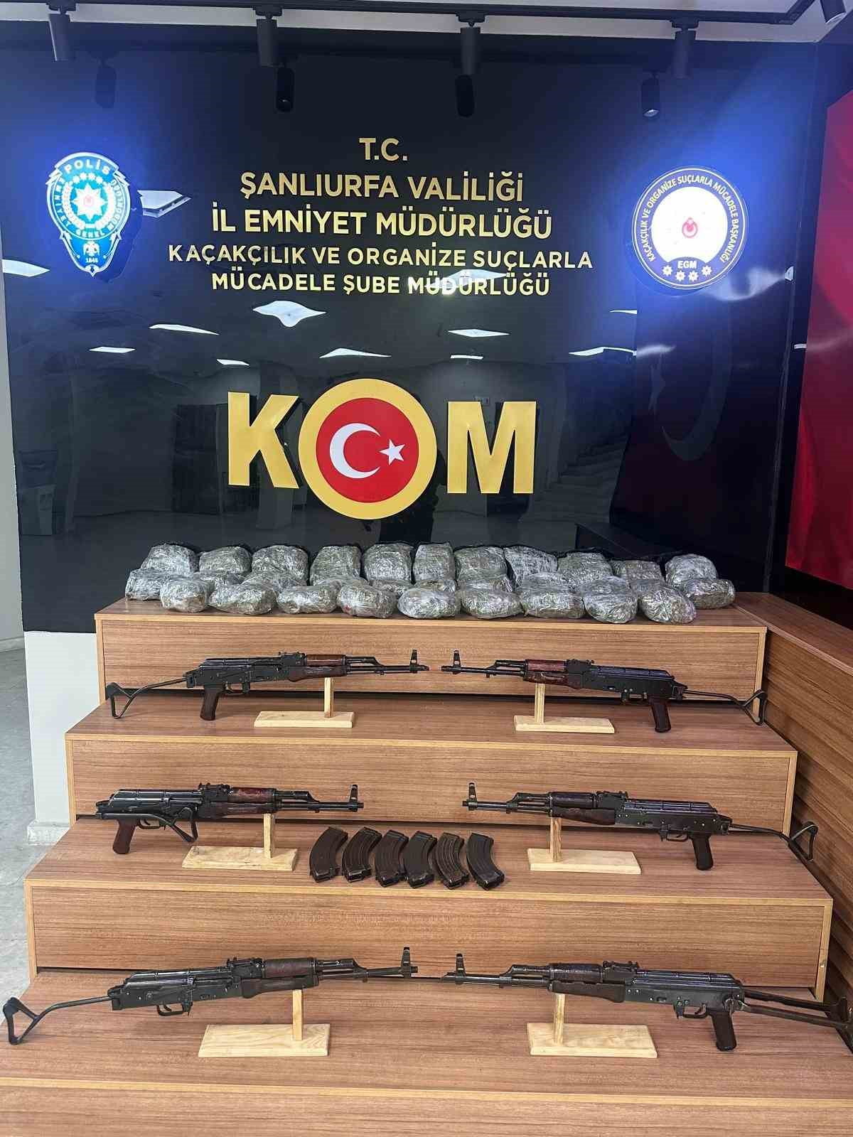 ŞANLIURFA'DA DÜZENLENEN OPERASYONDA 6 UZUN NAMLULU SİLAH İLE 10 KİLO 700 GRAM ESRAR ELE GEÇİRİLDİ...