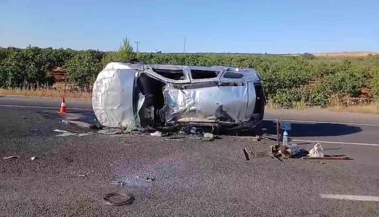 ŞANLIURFA'DA FECİ TRAFİK KAZASI: 2 ÖLÜ, 2 YARALI