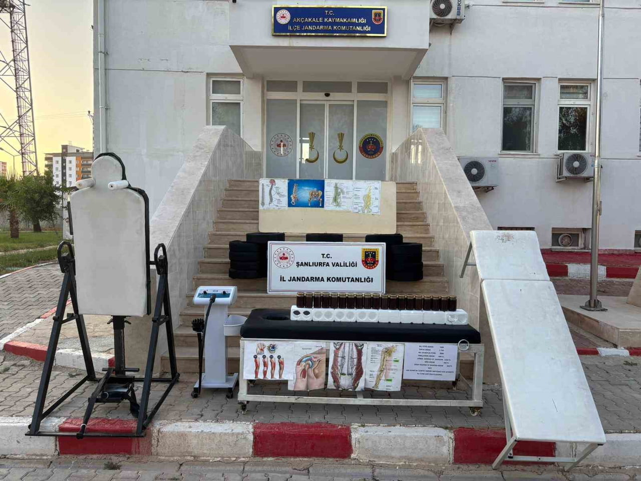 ŞANLIURFA'DA KAÇAK TEDAVİ MERKEZİNE OPERASYON