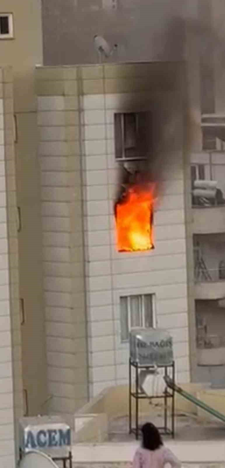 ŞANLIURFA'DA KORKUTAN YANGIN