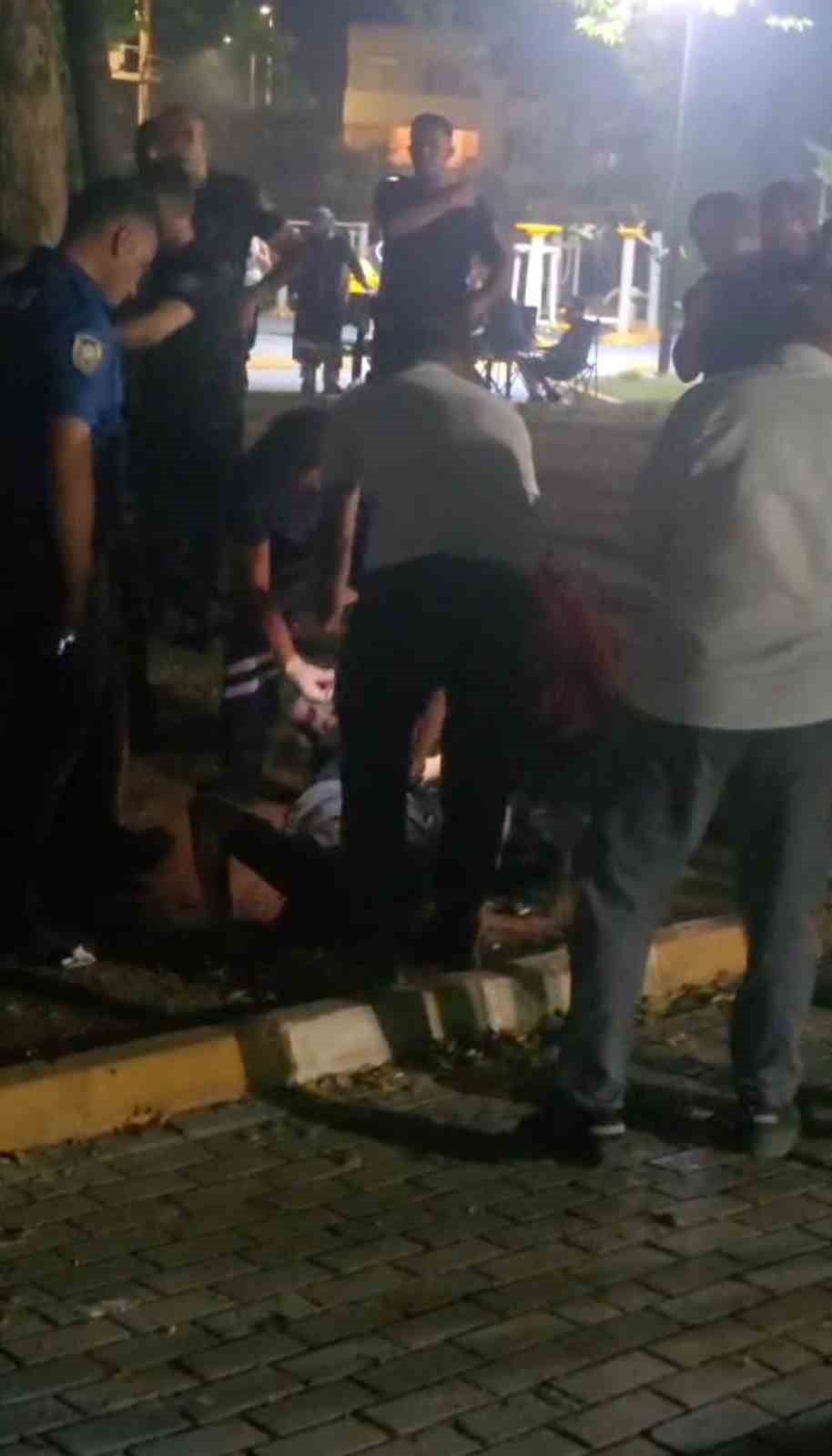 ŞANLIURFA'DA TAŞLI SOPALI KAVGA: 3 YARALI