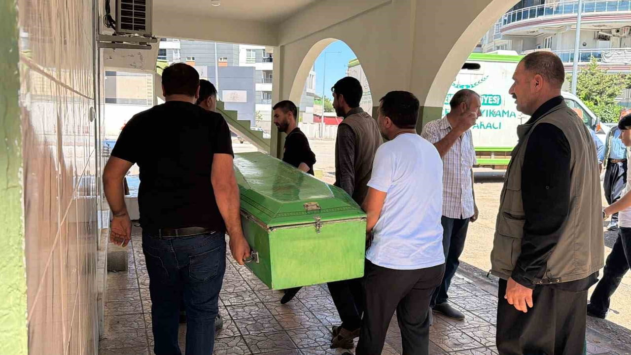ŞANLIURFA'NIN SİVEREK İLÇESİNDEN KARAMAN'A MEVSİMLİK TARIM İŞÇİSİ OLARAK GİDEN AİLENİN GEÇİRDİĞİ...