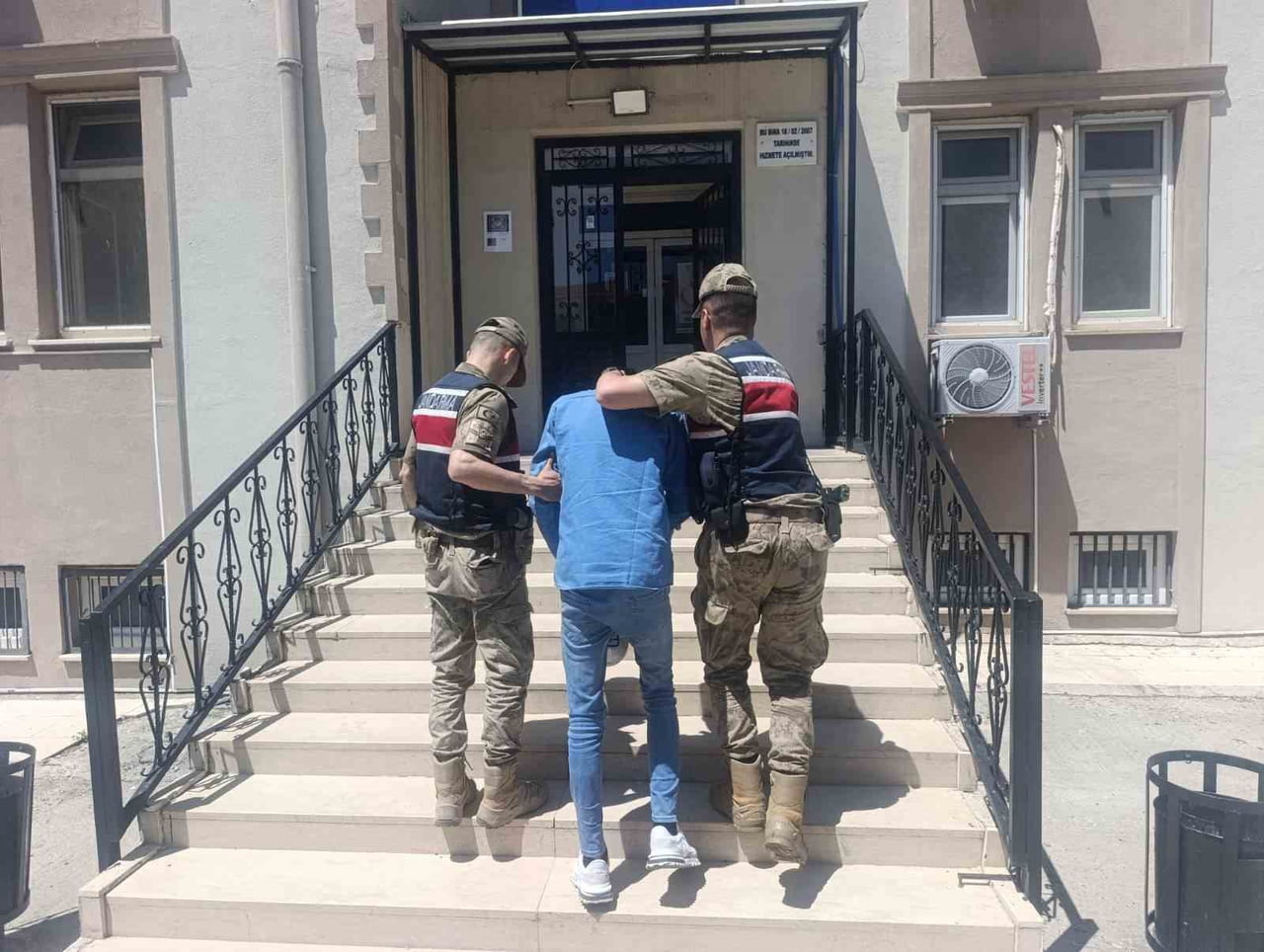 ŞANLIURFA’DA ARANAN 5 HÜKÜMLÜ YAKALANDI