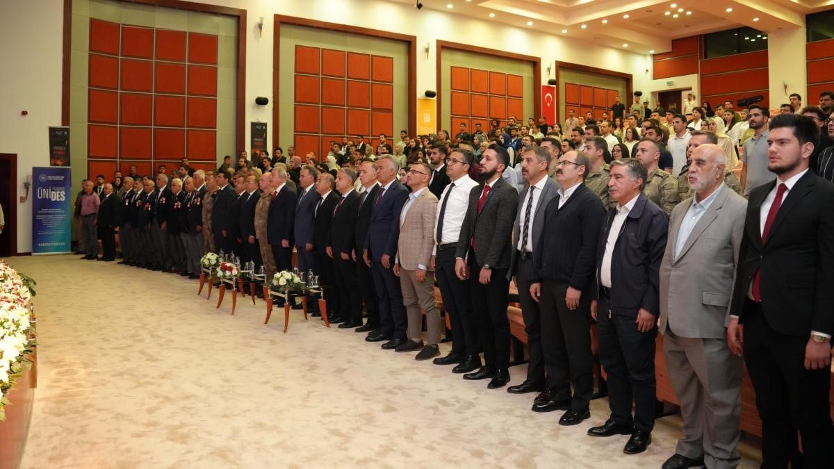 SAYGI DURUŞU VE İSTİKLAL MARŞI OKUNMASI
