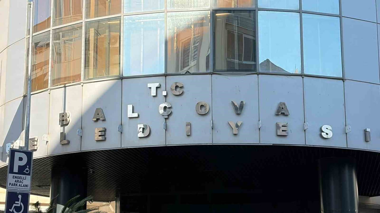 SEFERİHİSAR BELEDİYESİNE OPERASYON BALÇOVA'YA DA SIÇRADI