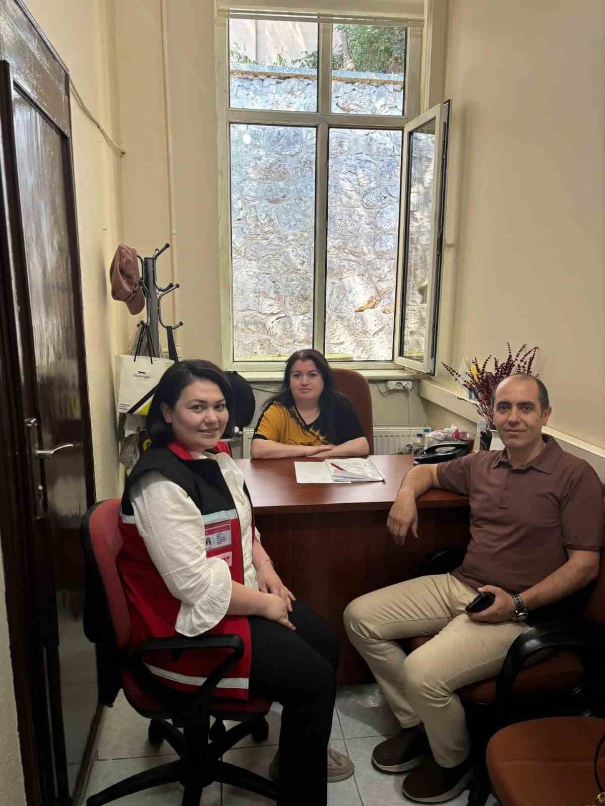 ŞEHİT NAİL GÖZÜTOK’UN AİLESİNE ANLAMLI ZİYARET