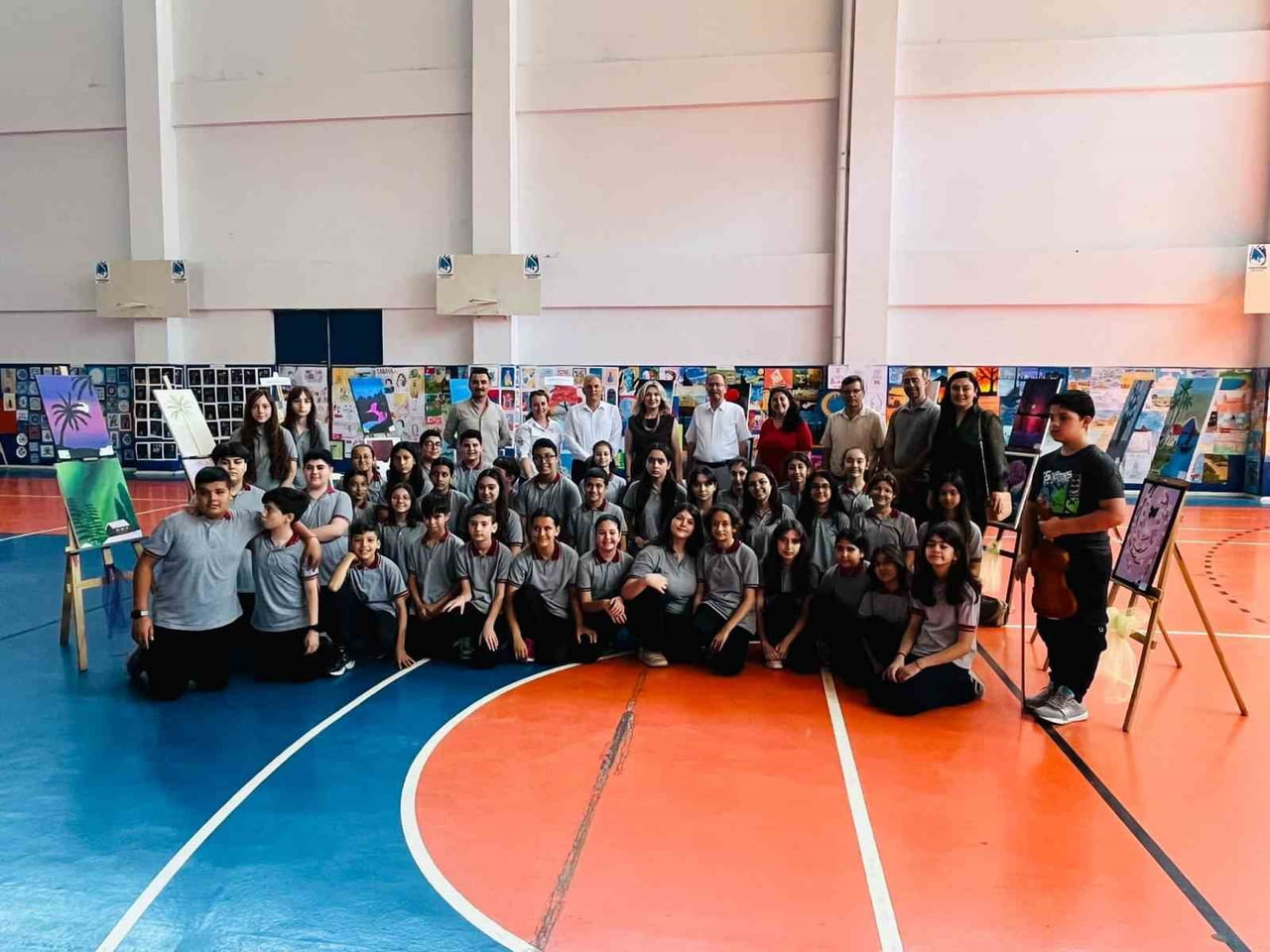 ŞEHİT ÖMER HALİSDEMİR ORTAOKULU ÖĞRENCİLERİNİN YIL BOYUNCA HAZIRLADIĞI 860 ESER, DÜZENLENEN RESİM...