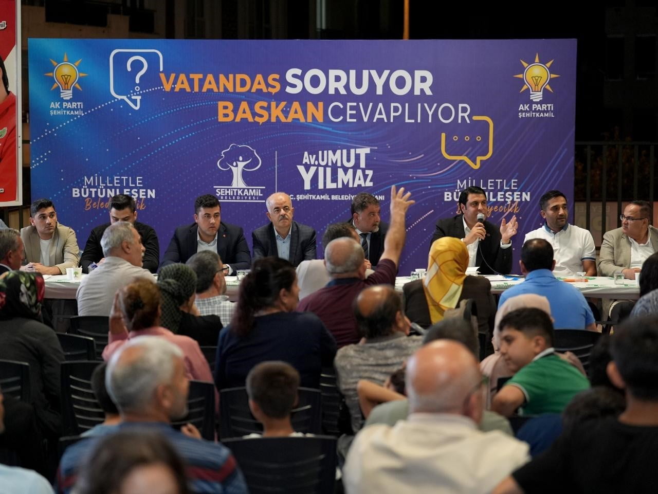 ŞEHİTKAMİL BELEDİYE BAŞKANI UMUT YILMAZ, "VATANDAŞ SORUYOR, BAŞKAN CEVAPLIYOR" PROGRAMI KAPSAMINDA...