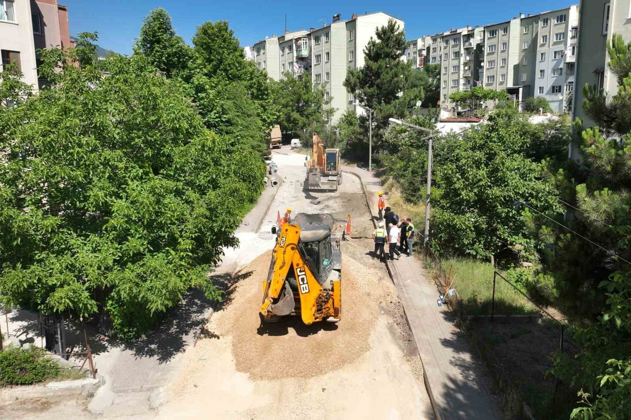 ŞEHRİN ALTYAPISINI GÜÇLENDİRMEK ADINA YATIRIMLARINI SÜRDÜREN BURSA BÜYÜKŞEHİR BELEDİYESİ, İNEGÖL...