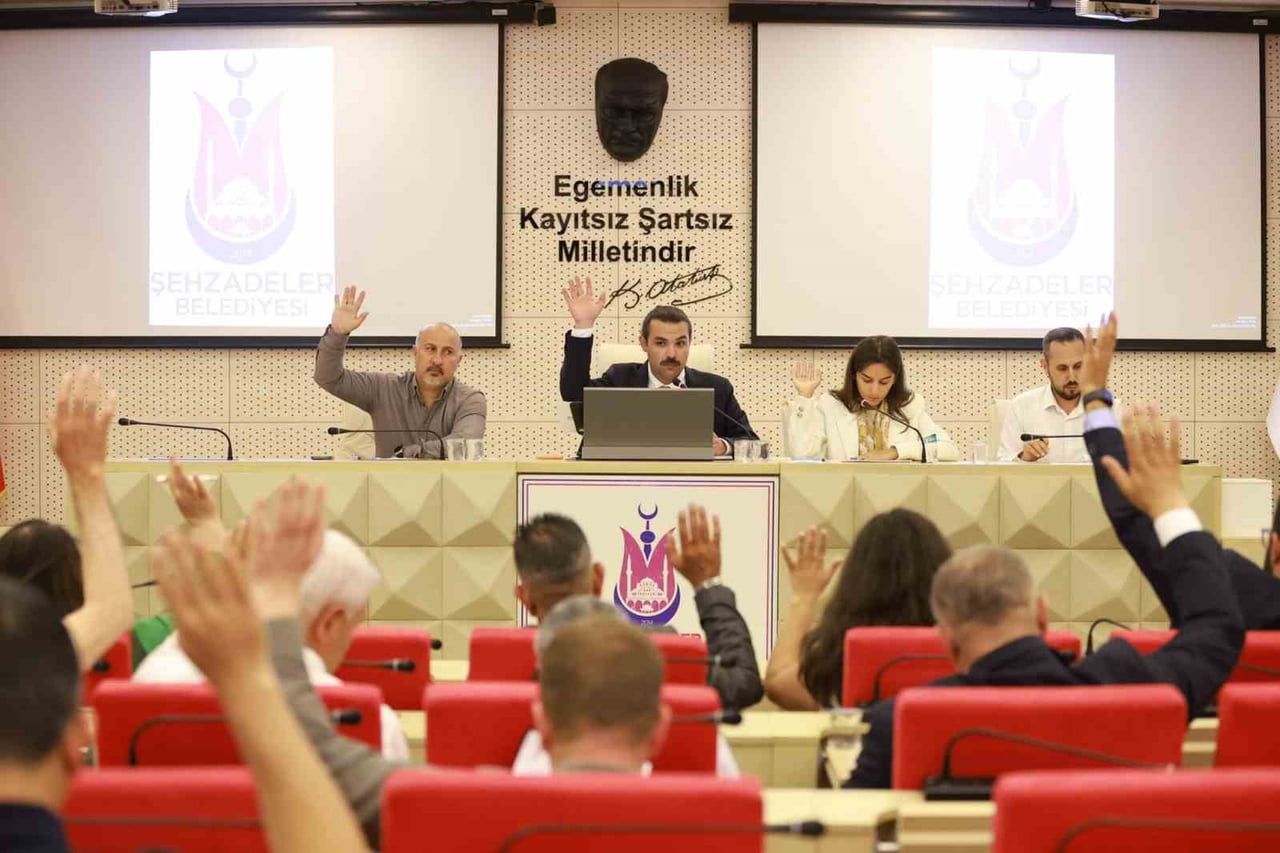 ŞEHZADELER BELEDİYESİ HAZİRAN AYI MECLİS TOPLANTISI'NDA 18 GÜNDEM MADDESİ KARARA BAĞLANDI....