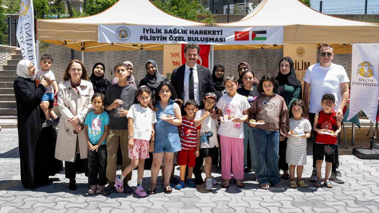 SELÇUK ÜNİVERSİTESİ (SÜ) TARAFINDAN DÜZENLENEN "KAMPÜSTEN MAHALLEYE İYİLİK SAĞLIK HAREKETİ"...
