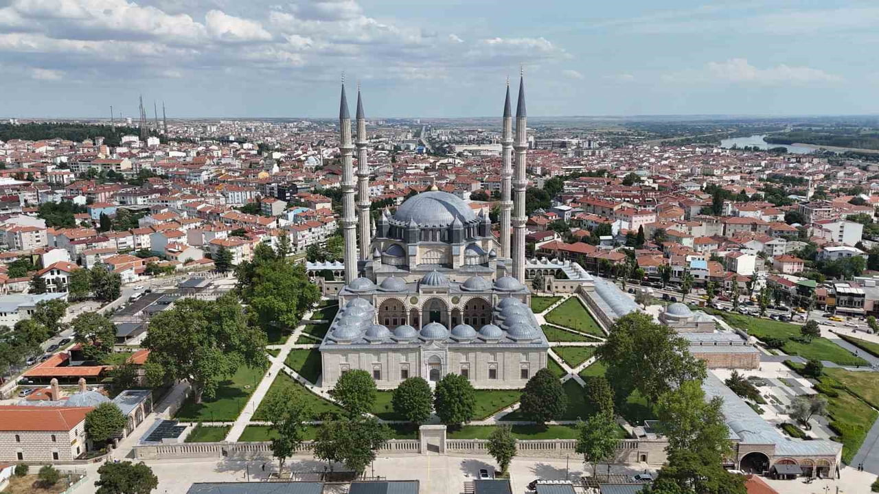 SELİMİYE’NİN KUBBESİNİ DELEN ‘KATİL MERMİ’Yİ 58 YILDIR EVİNDE SAKLIYOR
