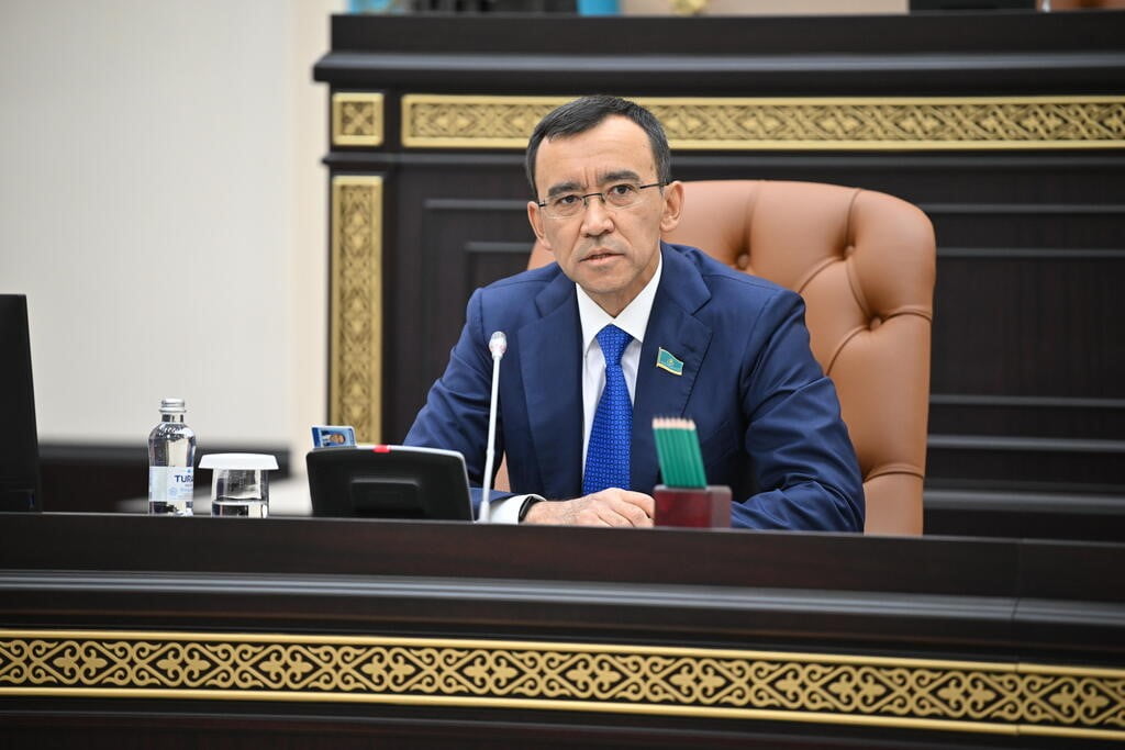 SENATO BAŞKANI MAULEN AŞİMBAYEV