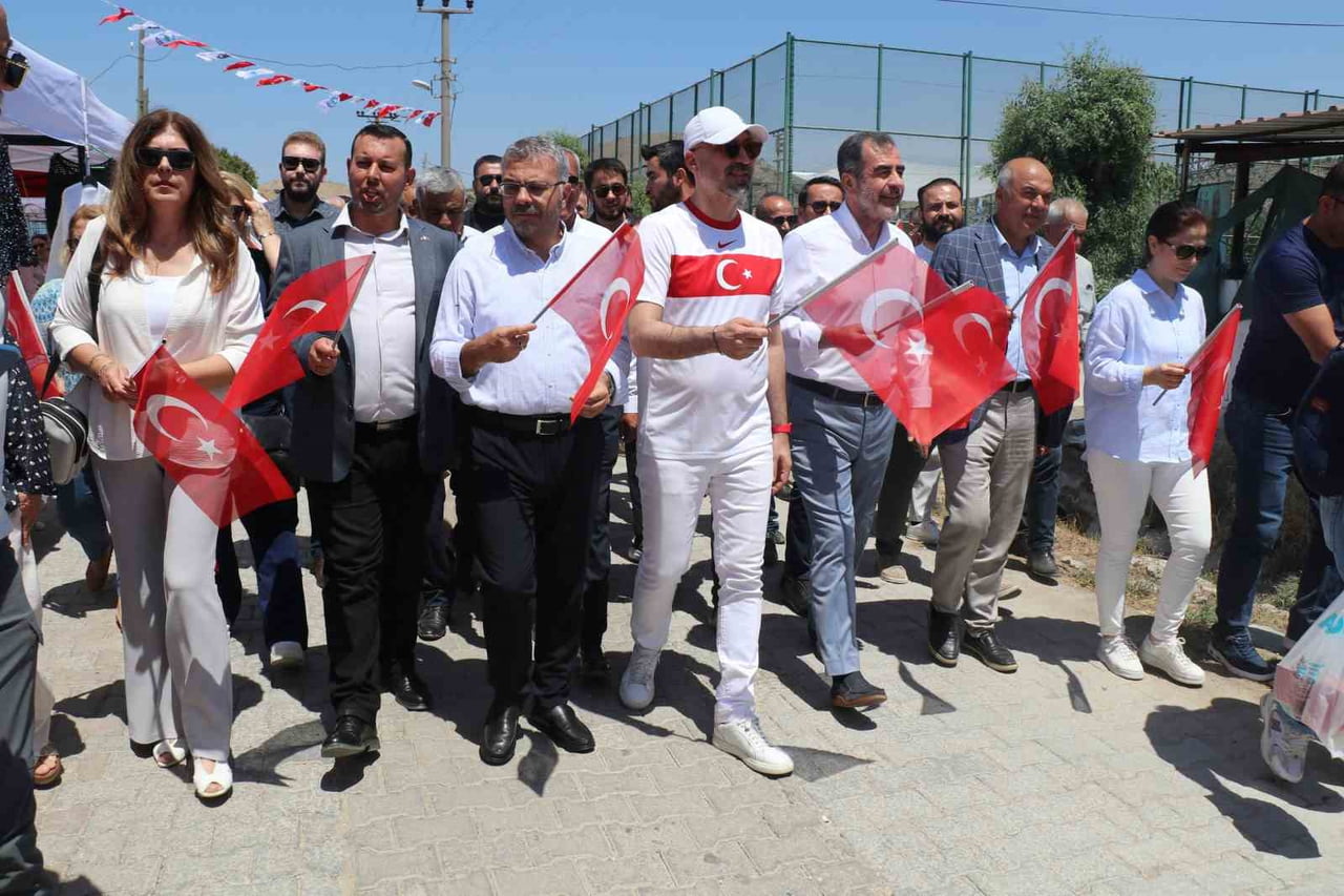 SERÇİNDE FESTİVAL KORTEJİ