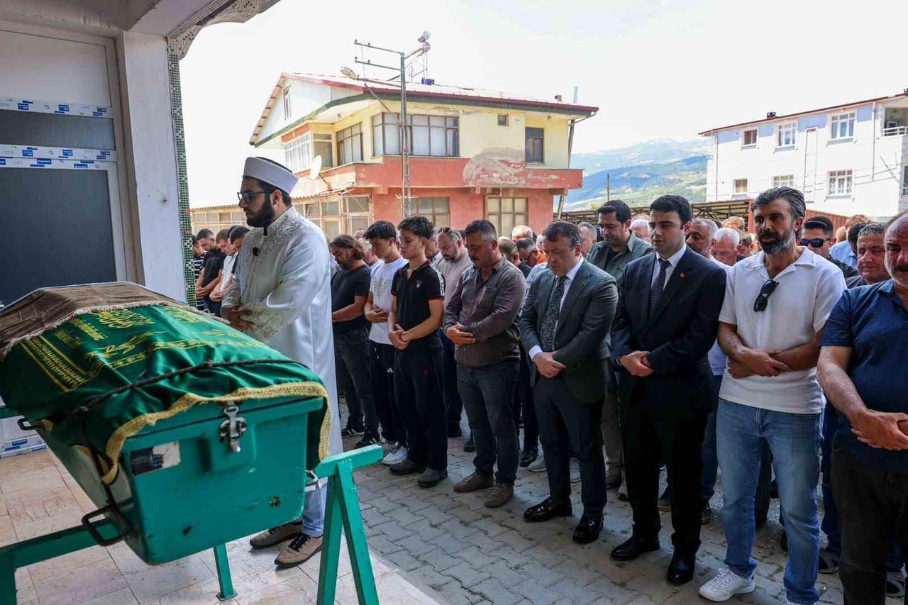 SEVİLEN MUHTAR SON YOLCULUĞUNA UĞURLANDI