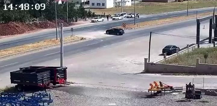 SİİRT'İN KURTALAN İLÇESİNDE AKRABALAR ARASINDA ÇIKAN KAVGADA 1 KİŞİ YARALANDI. OLAY ANI ÇEVREDE...