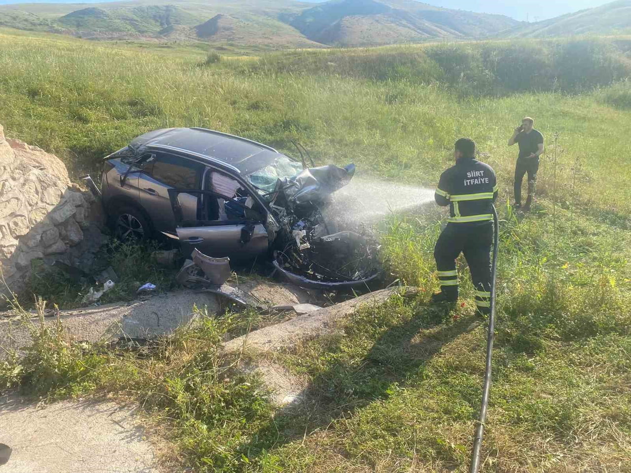 SİİRT-KURTALAN KARAYOLU ÜÇYOL MEVKİİNDE MEYDANA GELEN TRAFİK KAZASINDA BİR KİŞİ AĞIR...