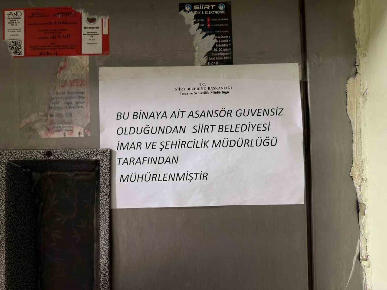 SİİRT’TE ASANSÖRLER MERCEK ALTINDA: RİSKLİ OLANLAR İÇİN YASAL SÜREÇ BAŞLATILDI