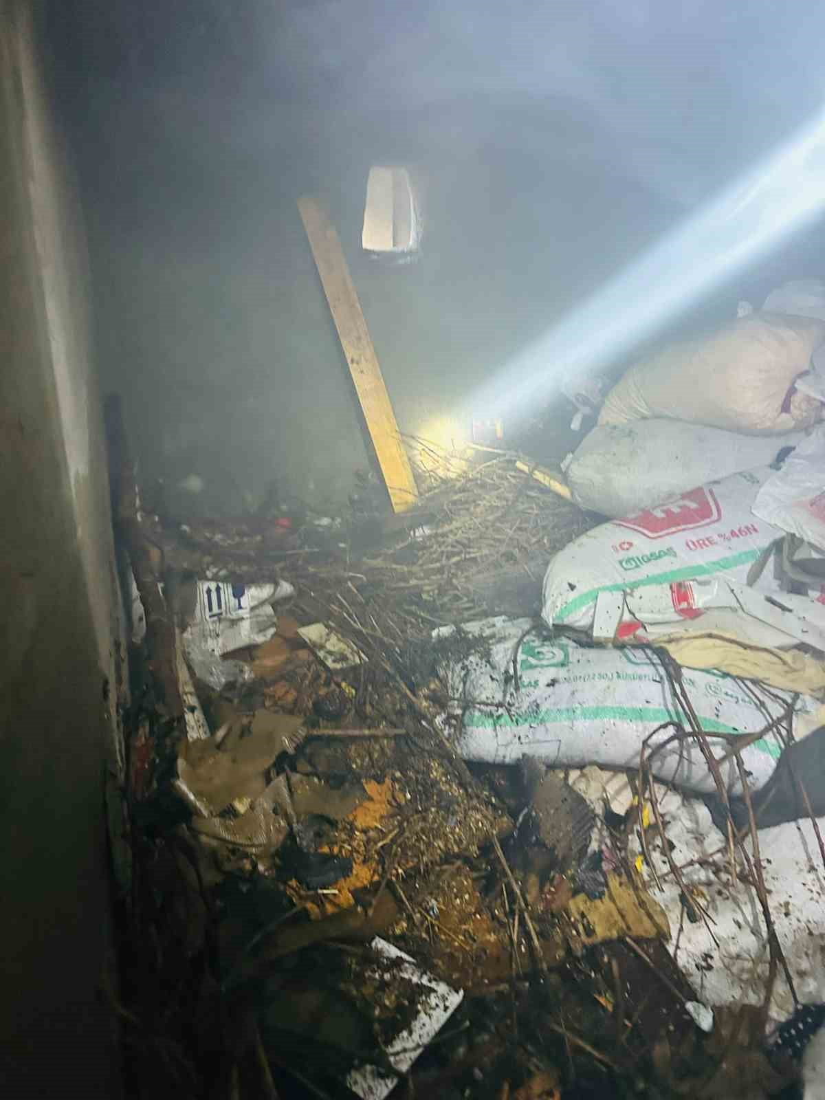 SİİRT’TE KORKUTAN YANGIN, EKİPLERİN MÜDAHALESİYLE SÖNDÜRÜLDÜ