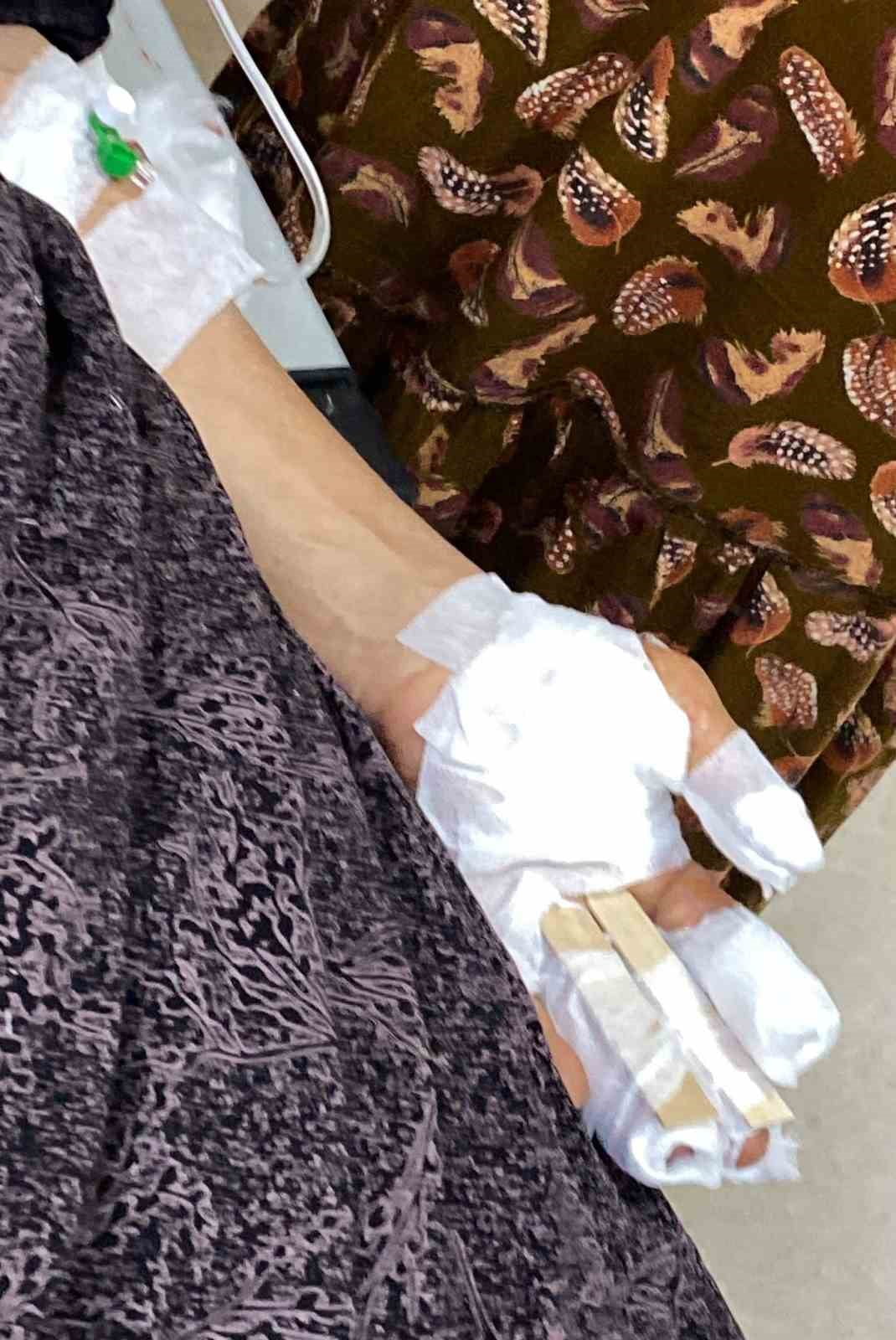 SİLOPİ İLÇESİNDE BAŞIBOŞ KÖPEKLERİN SALDIRISINA UĞRAYAN 3 KADIN YARALANDI.