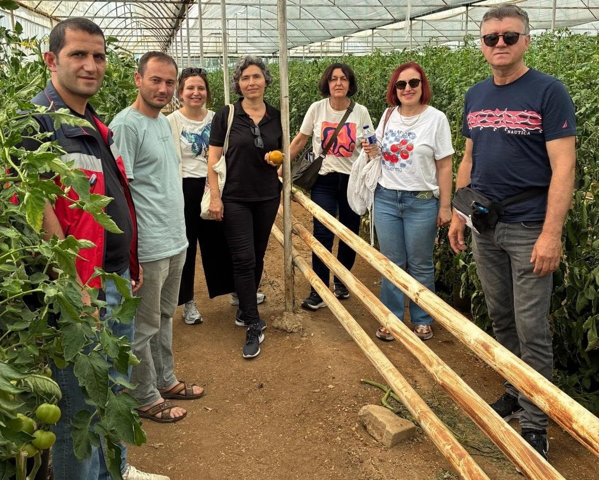 SİMAV’DA SERACILARA DOMATES HASTALIKLARI VE ZARARLILARI EĞİTİMİ